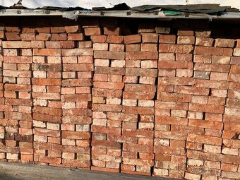 Očíštěné plné cihly - 7