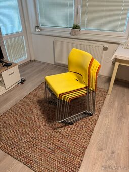 Prodám stůl + 6 židlí - 7