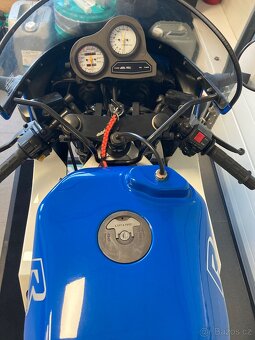 SUZUKI GSX-R 750 - 7