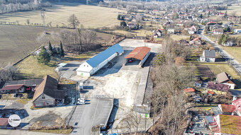 Výrobní, skladovací prostor na pozemku o výměře 12.774 m2 v - 7