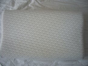 Prodám anatomický polštář zn. Wellpur - 7