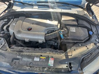 Volvo V70 D5 2.4 - 7