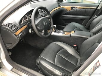 Mercedes-Benz Třídy E 320 CDi 165kW 4 MATIC - 7