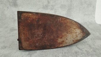 Stará orig. atypická žehlička DRAK - 7