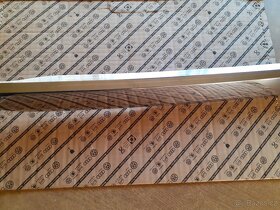 Levá zadní lišta Peugeot 2008 kód 9806404877 - 7