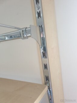 Vybavení prodejny (stojany, štendry, drátěné koše, ramínka) - 7