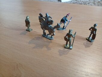 Retro hračky - kovový figurky - 7