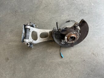 Citroen C5 III kapota - 7