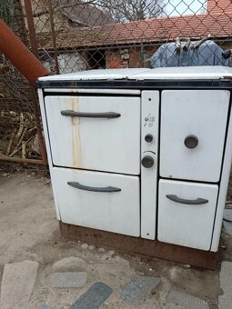 Prodám kamna jedny velké a druhé malé - 7