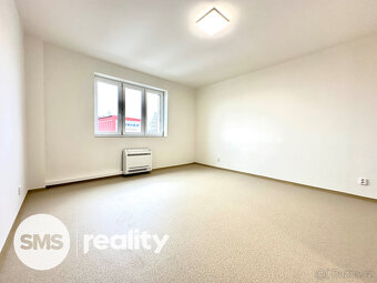 Pronájem bytu 1+1, 40 m² – Obránců míru 864/25, cihlový dům - 7