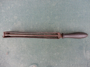 Břitva - 7