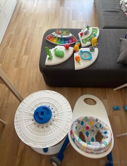 Vzdělávací stůl Baby Einstein  4v1 - 7