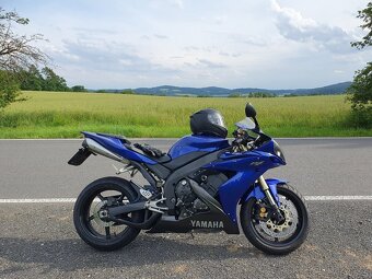 Yamaha R1 2004 - 7