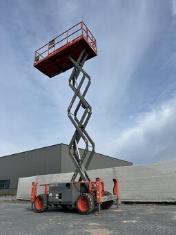 Terénní nůžková plošina SkyJack SJ 6826 RT - 7
