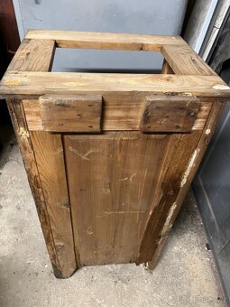 Stará skříňka - 7