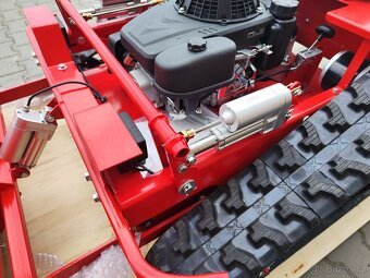 Nová svahová sekačka s pásy na dálkové ovládání - 7