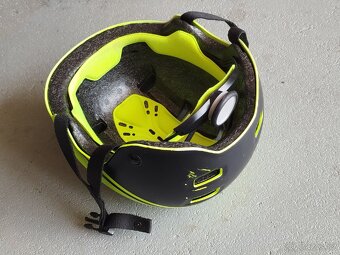 Přilba skate na kolo, brusle - 7