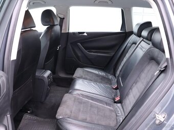 Volkswagen Passat 2,0 TDI 103kW Highline 1.Maj (2007) - 7