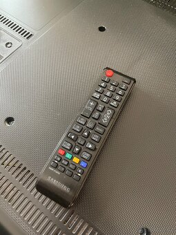 Prodám Smart TV Samsung 43” - 7