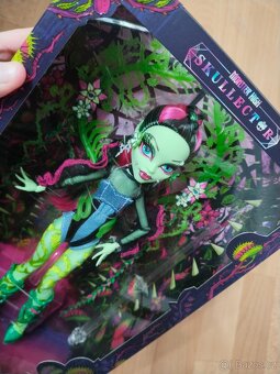 Monster High Venus McFlytrap fang club - 7