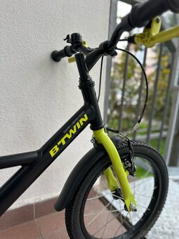 Dětské kolo Btwin Dark Hero 500 4-6let top stav - 7