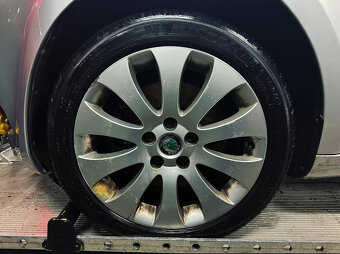 Vůz na náhradní díly Škoda Superb 2 sedan 2013 CFFB PBF LA7W - 7