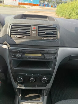 Prodám Škoda Yeti FL 1,2i 2014 naj.119tkm klima - 7