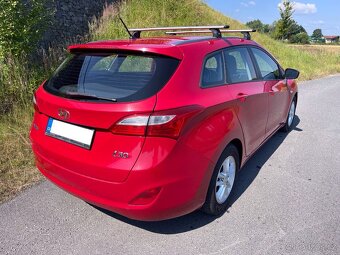 Hyundai i30 combi 1,4 nové v ČR, servis. knížka - 7