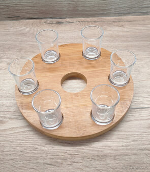 dřevěný nosič na 6 panáků - 7