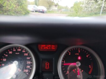 Renault Megan 1.5 dci - 7