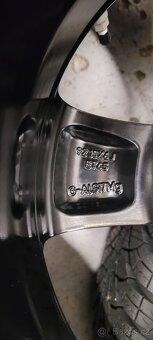 TOYOTA Yaris,15' alu disky, tpms, zimní pneu, nové ,černé - 7