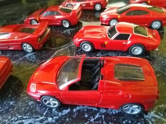 Modely autíček Ferrari Shell. - 7