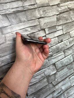 iPhone 11 - 7