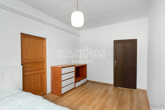 Pronájem prostorného bytu 2+1 (70 m2) na ulici Cingrova, Mor - 7