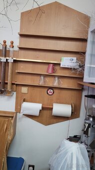 Nábytek vybavení prodejny - 7