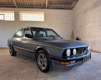 BMW E28 520i - 7