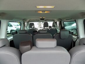 Ford Transit Custom 2.2 TDCI L1H1 KLIMA 9 MÍST - 7