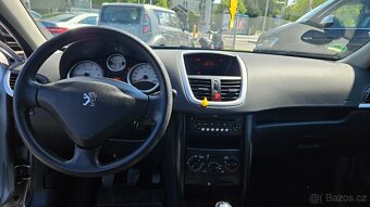 Peugeot 207 1,4i - 7