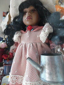 Stará panenka na podstavci/ I Vyměním za knížky - 7