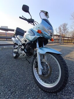 Suzuki Freewind 650 XF - 7