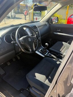 Suzuki Grand Vitara 2.4i Club benzín 124kw - 7