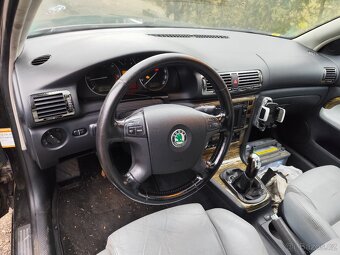 Škoda Superb 2.5TDI Laurin a Klement - veškeré díly z vozu - 7