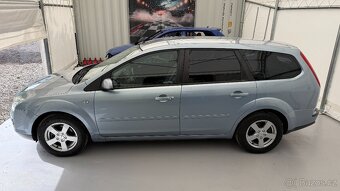 Ford Focus kombi 1.6i 74kw - možnost splátek - 7