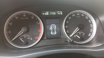 Fabia 1.2i 51kW 141t.km, původ ČR, TOP VÝBAVA -Nová STK - 7