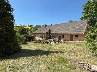 Prodej zemědělské usedlosti v obci Radonín 2057 m2 – klid, p - 7