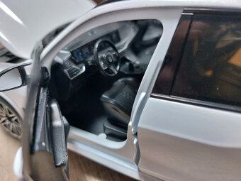 model auta BMW X5M F95 biela farba - 7