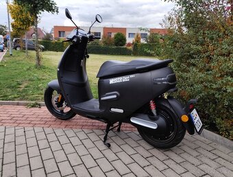 Elektro skútr Horwin EK1 černý - Předváděcí - 7