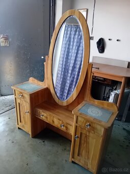 Toaletní stolek - 7