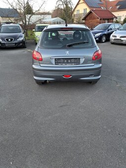 Peugeot 206 1.4 benzín 55kW - 7