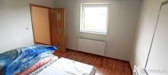 Byt 2+kk u Kopřivnice, 16.000 i s energiemi, zahrada... - 7